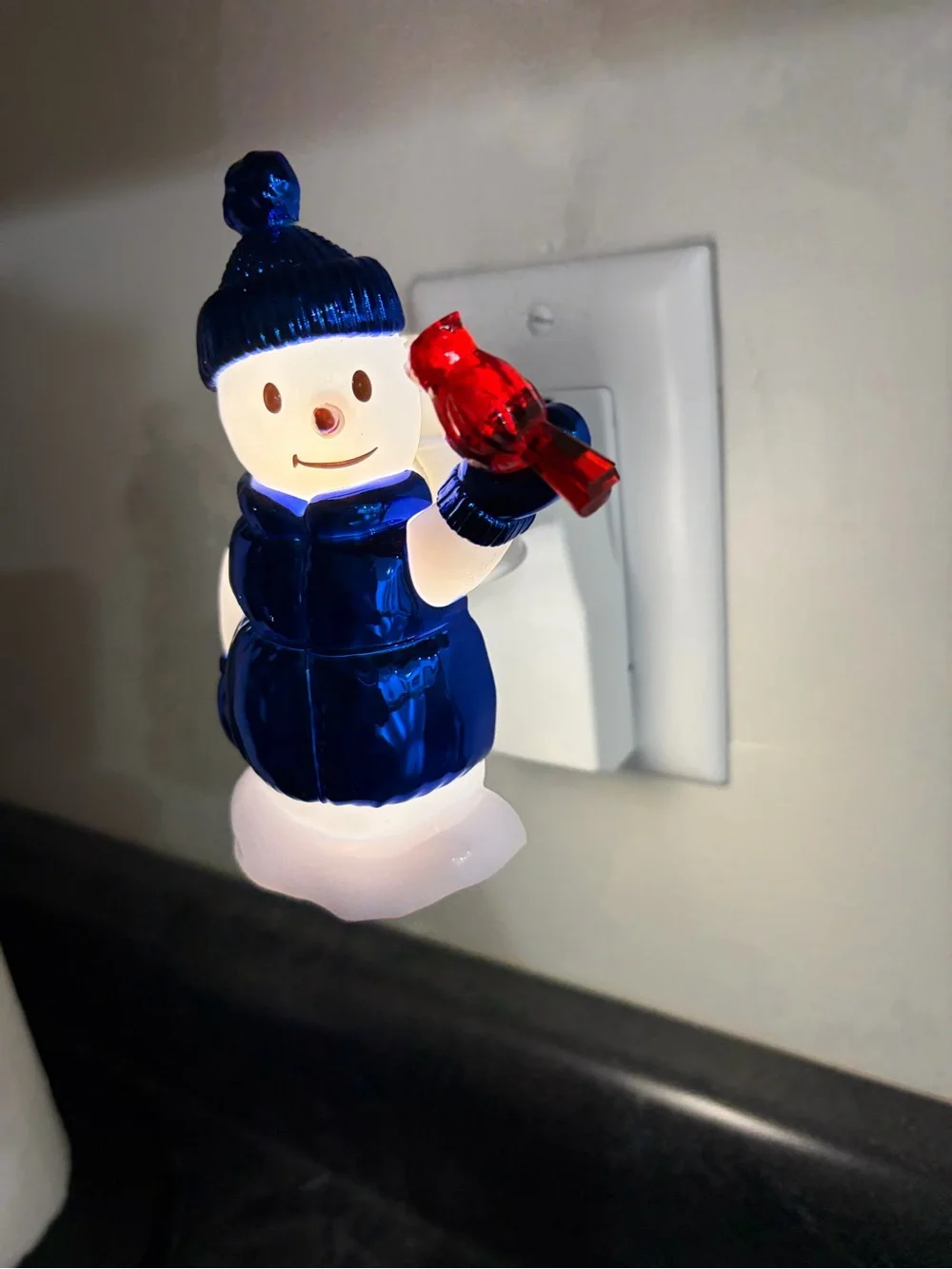 Bath & Body Works Blue Coat Snowman with Red Cardinal wallflower holiday plug in